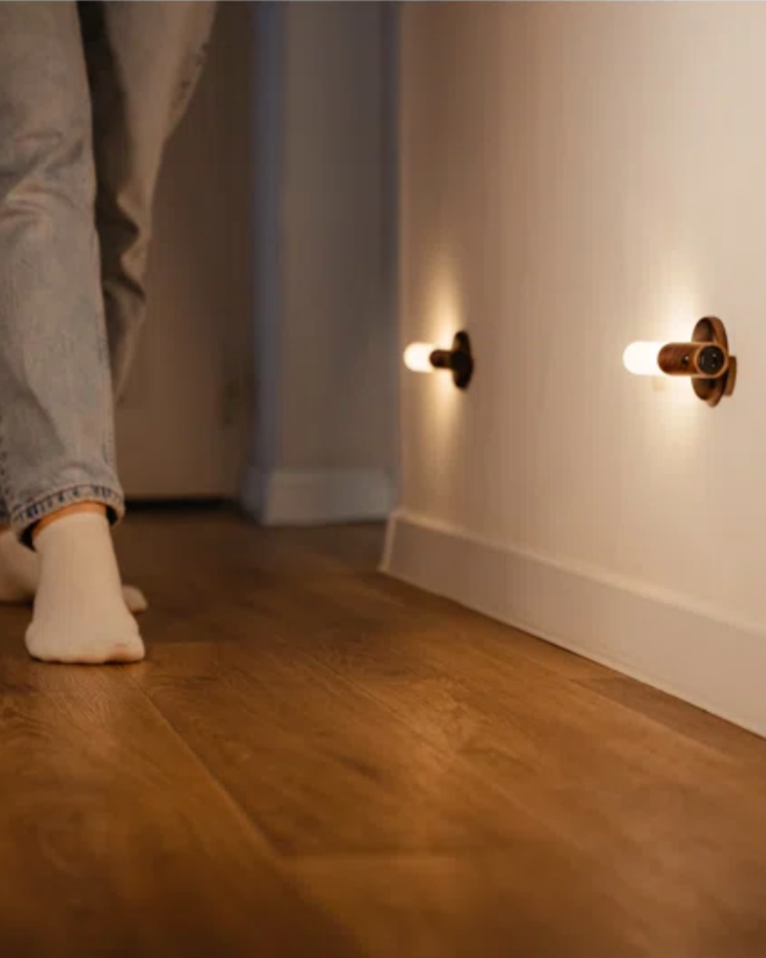Arne - Rechargeable Wooden Sconce